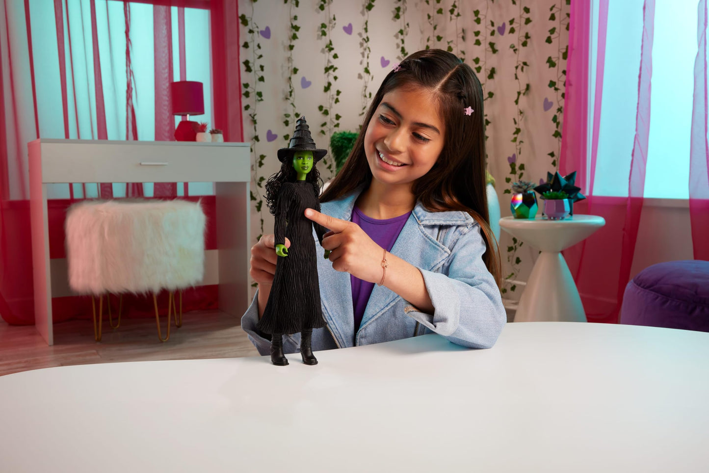 Mattel Wicked Singing Elphaba Fashion Doll & Accessories, Posable with Movie-Inspired Look & Removable Outfit, Sings “Defying Gravity”, JLG48